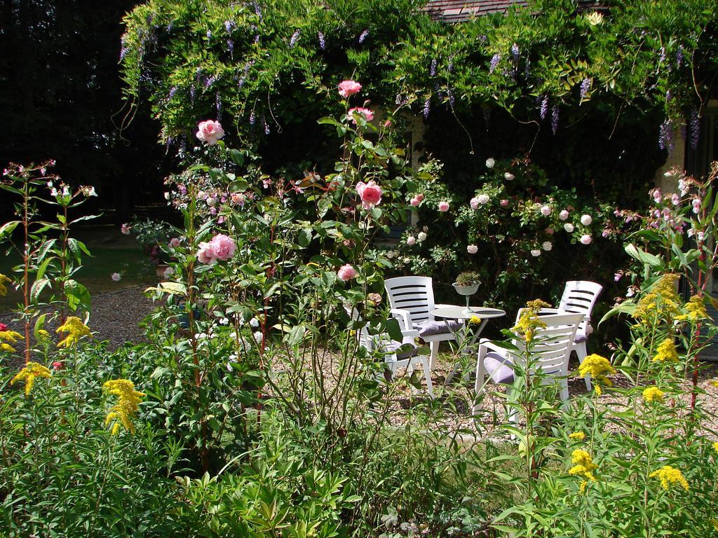 Logis De La Paqueraie Bed and Breakfast Saint-Branchs Eksteriør billede